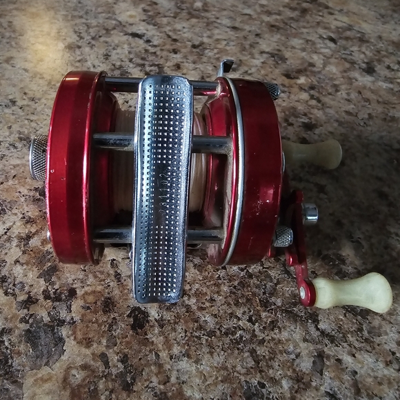 ABU Garcia Vintage Fishing Reel - Picture 4 of 5